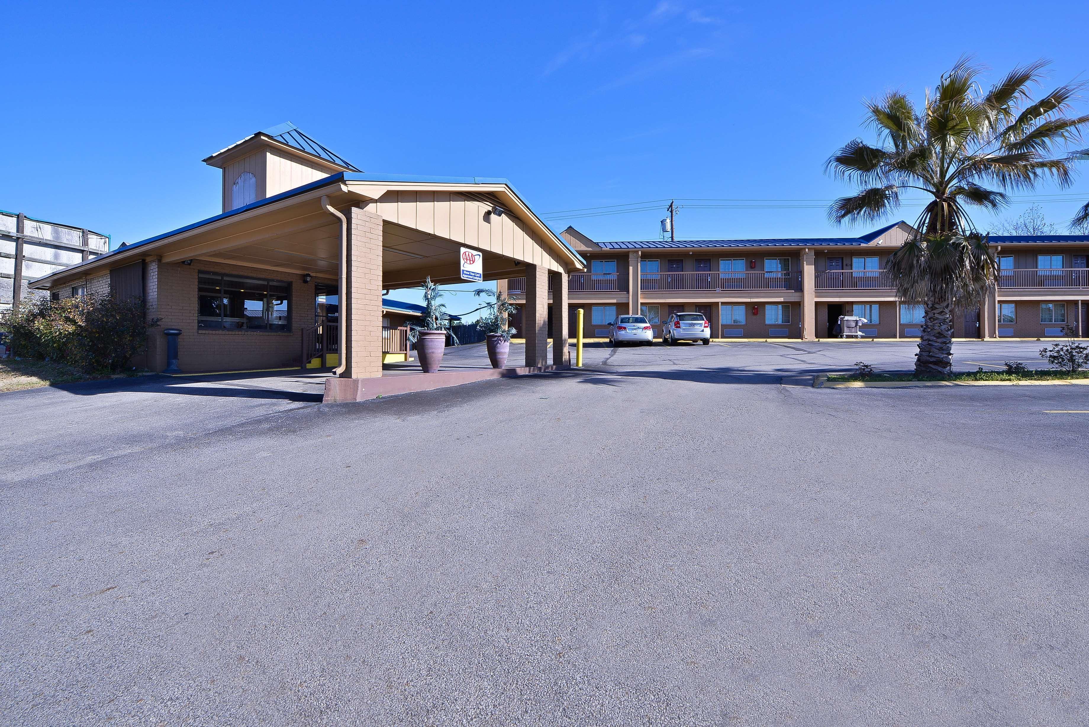 Xecutive Inn And Suites Centru Exterior foto